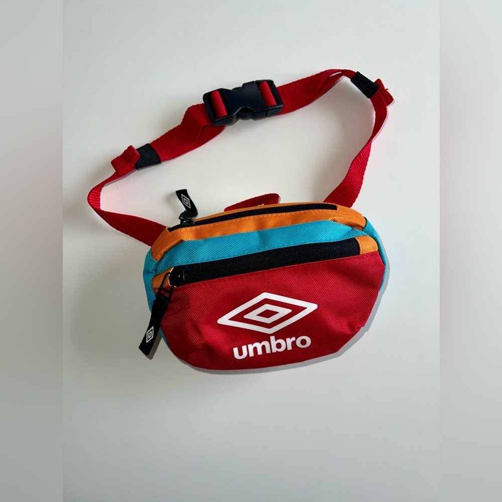 UMBRO Block Fanny Pack